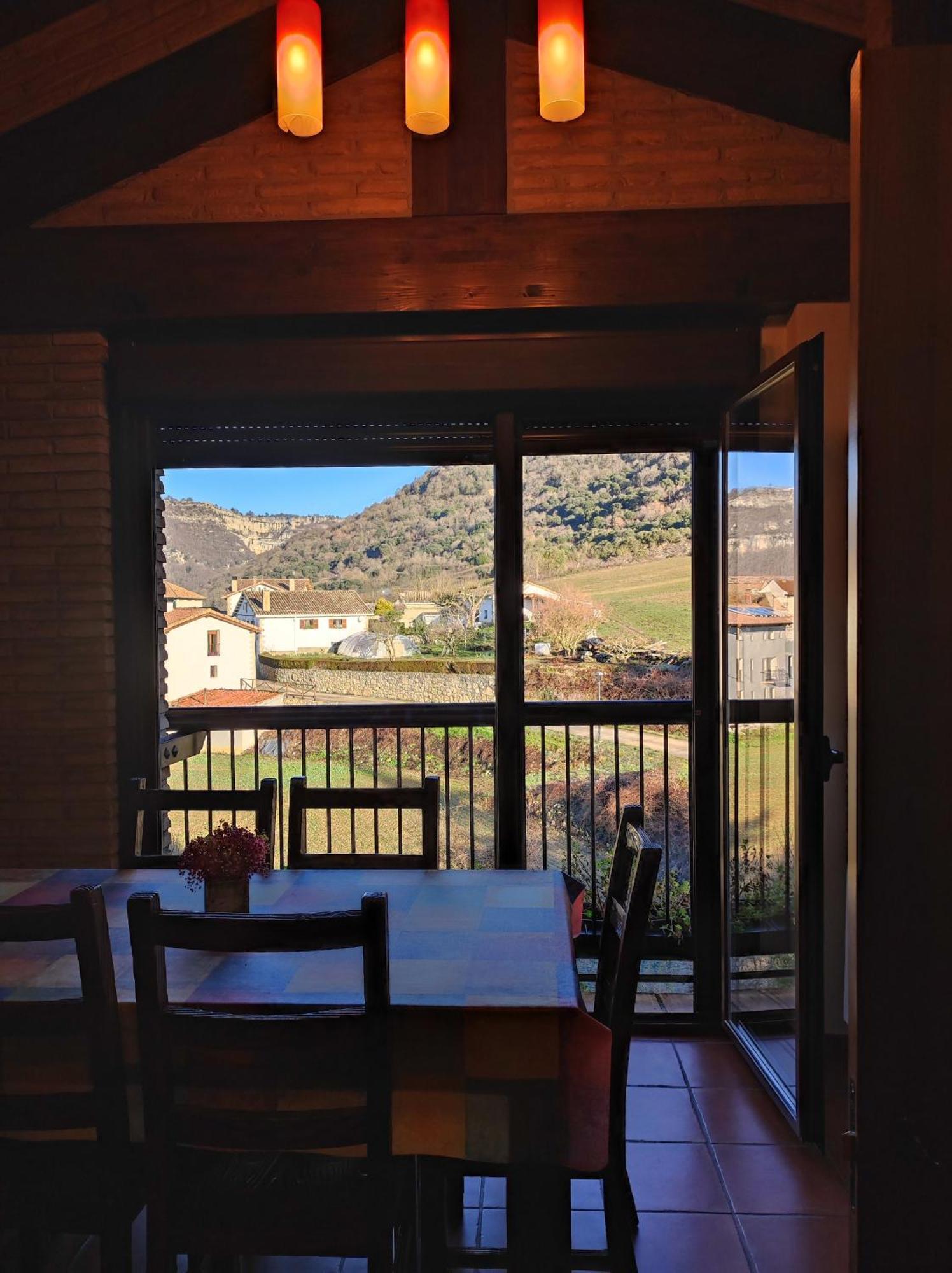 Casa Rural Urederra 1 Y 2, En Baquedano, Donde Inicia La Ruta Del Nacedero Del Urederra Exterior photo