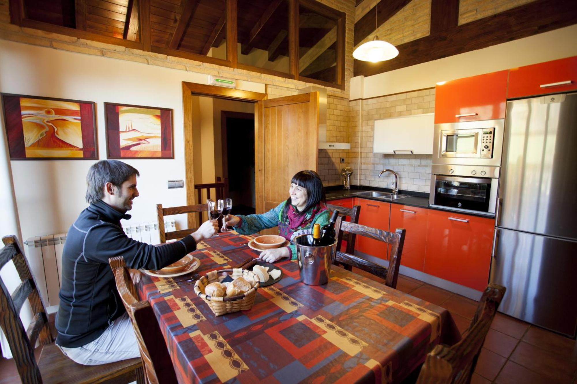 Casa Rural Urederra 1 Y 2, En Baquedano, Donde Inicia La Ruta Del Nacedero Del Urederra Exterior photo